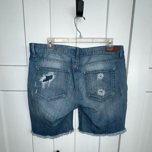 Vintage Guess Distressed Low Rise Jean Shorts - Size 30 - Picture 5 of 9